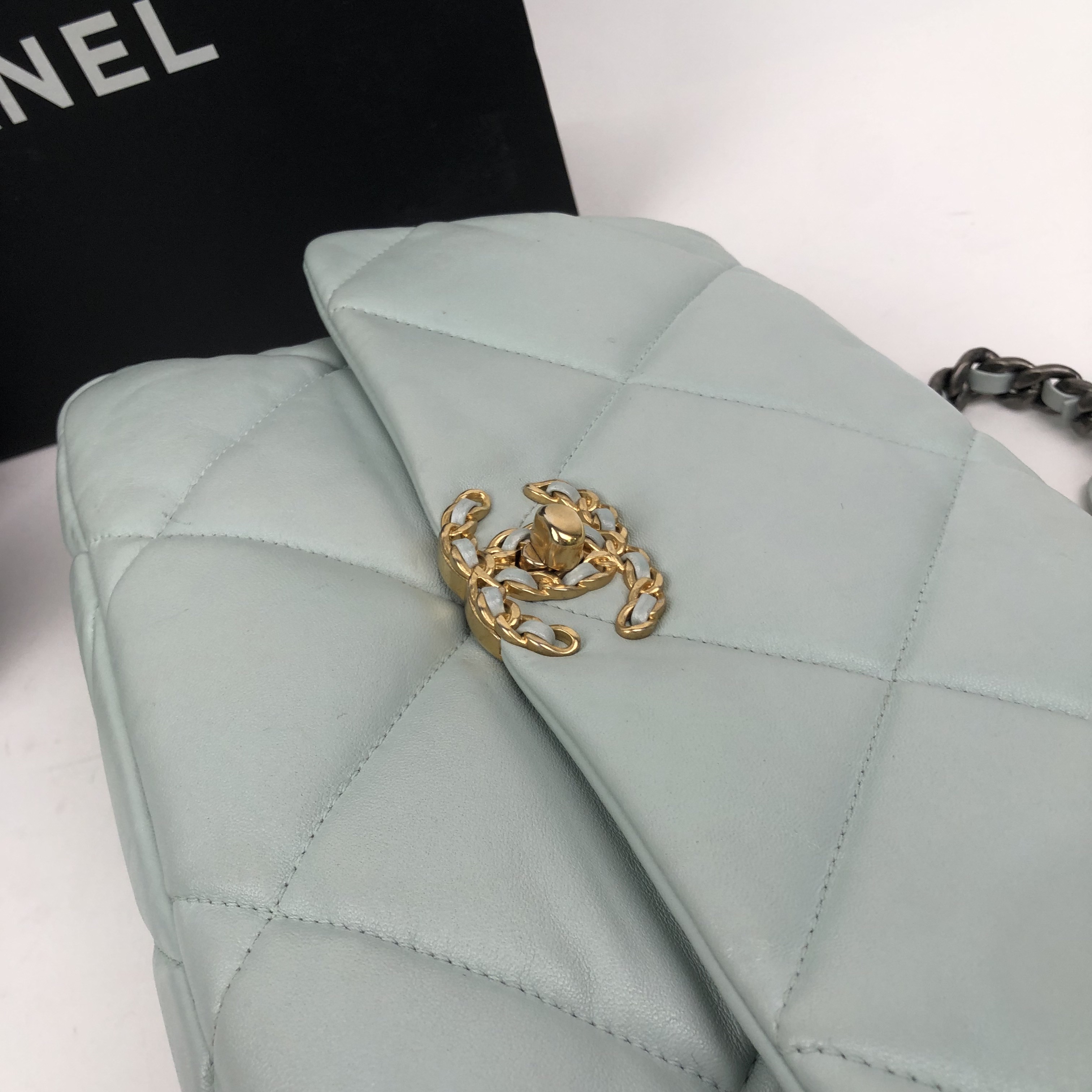 CHANEL///Sheepskin/Light Blue - Picture 7 of 14
