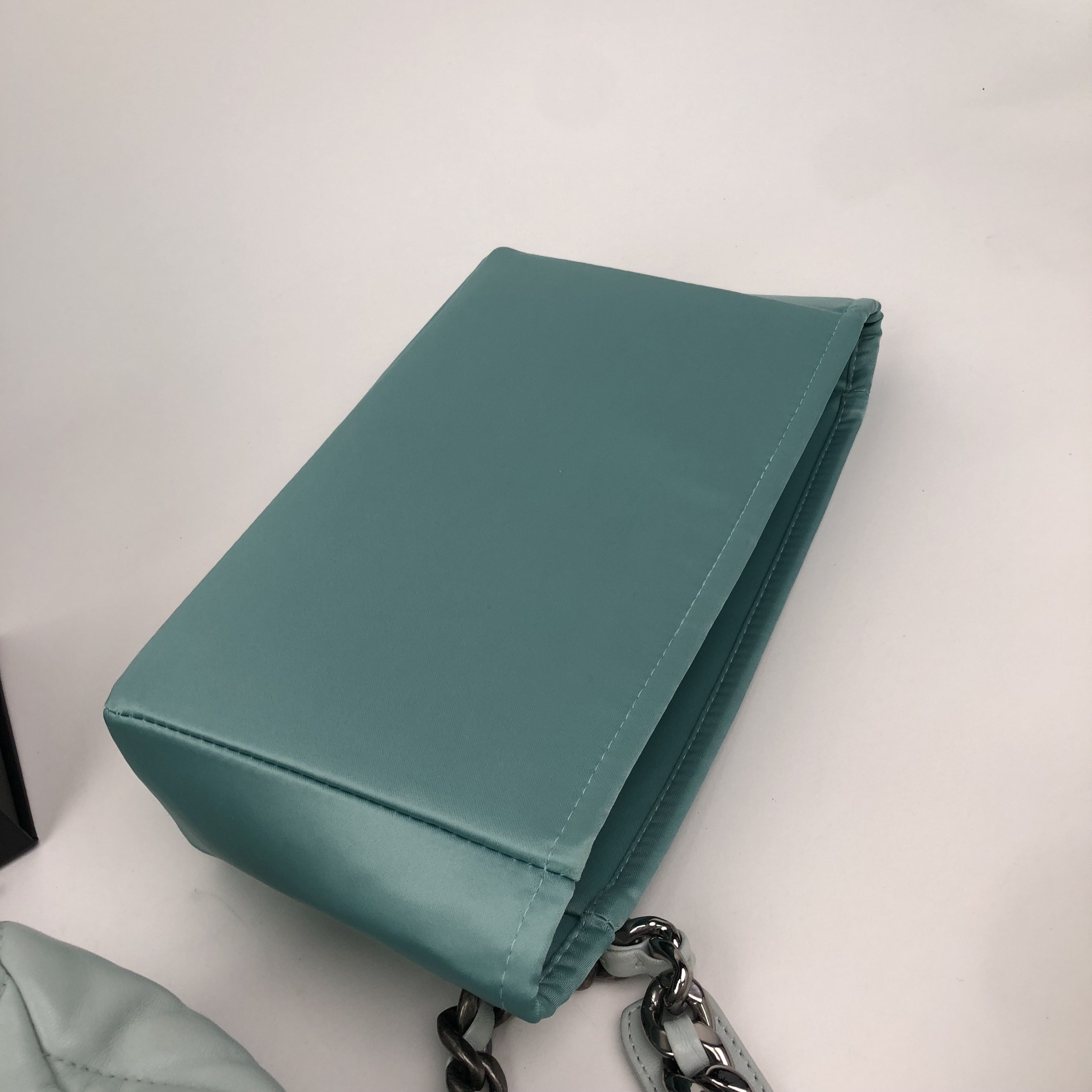 CHANEL///Sheepskin/Light Blue - Picture 14 of 14